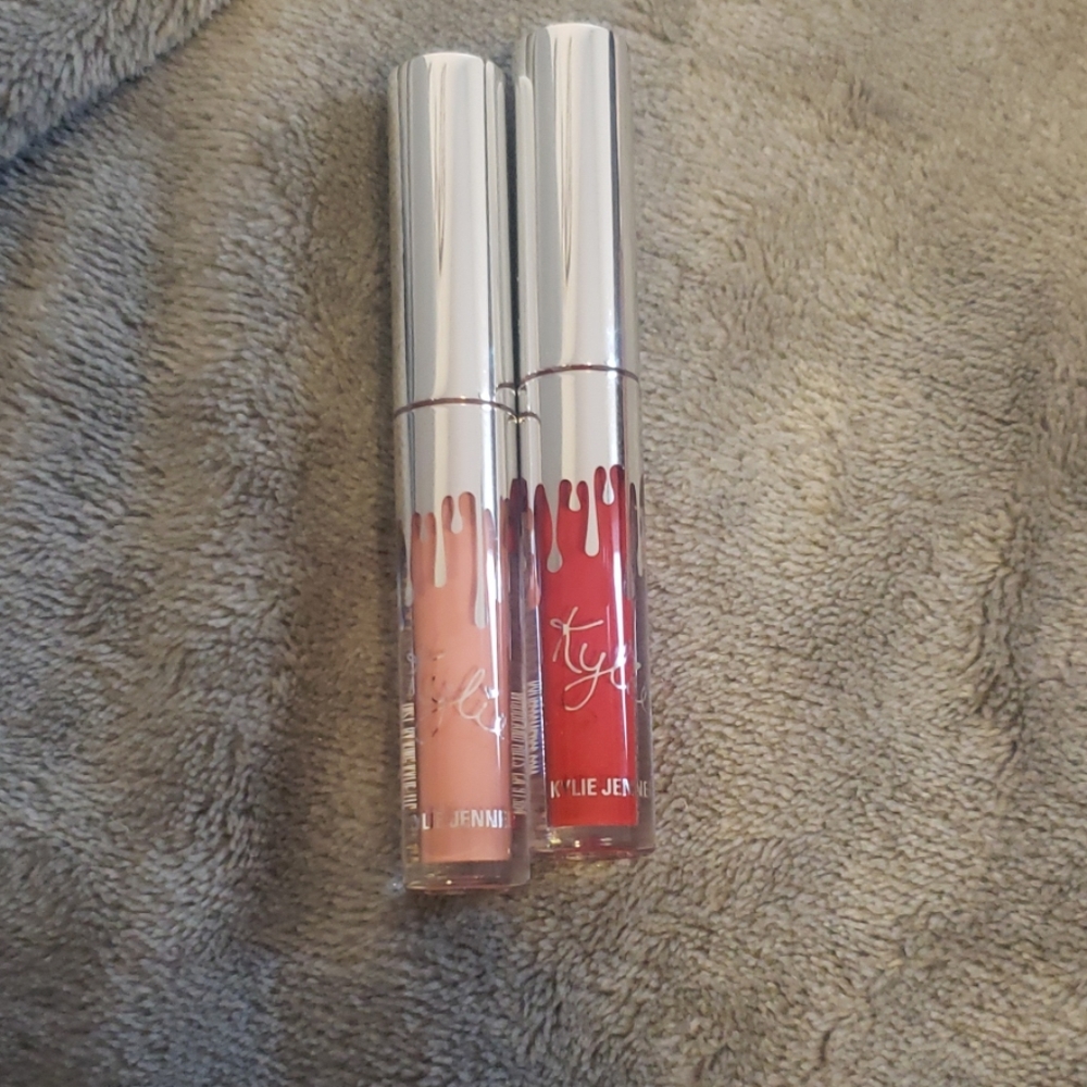 Makeup - Picture 4 of 4